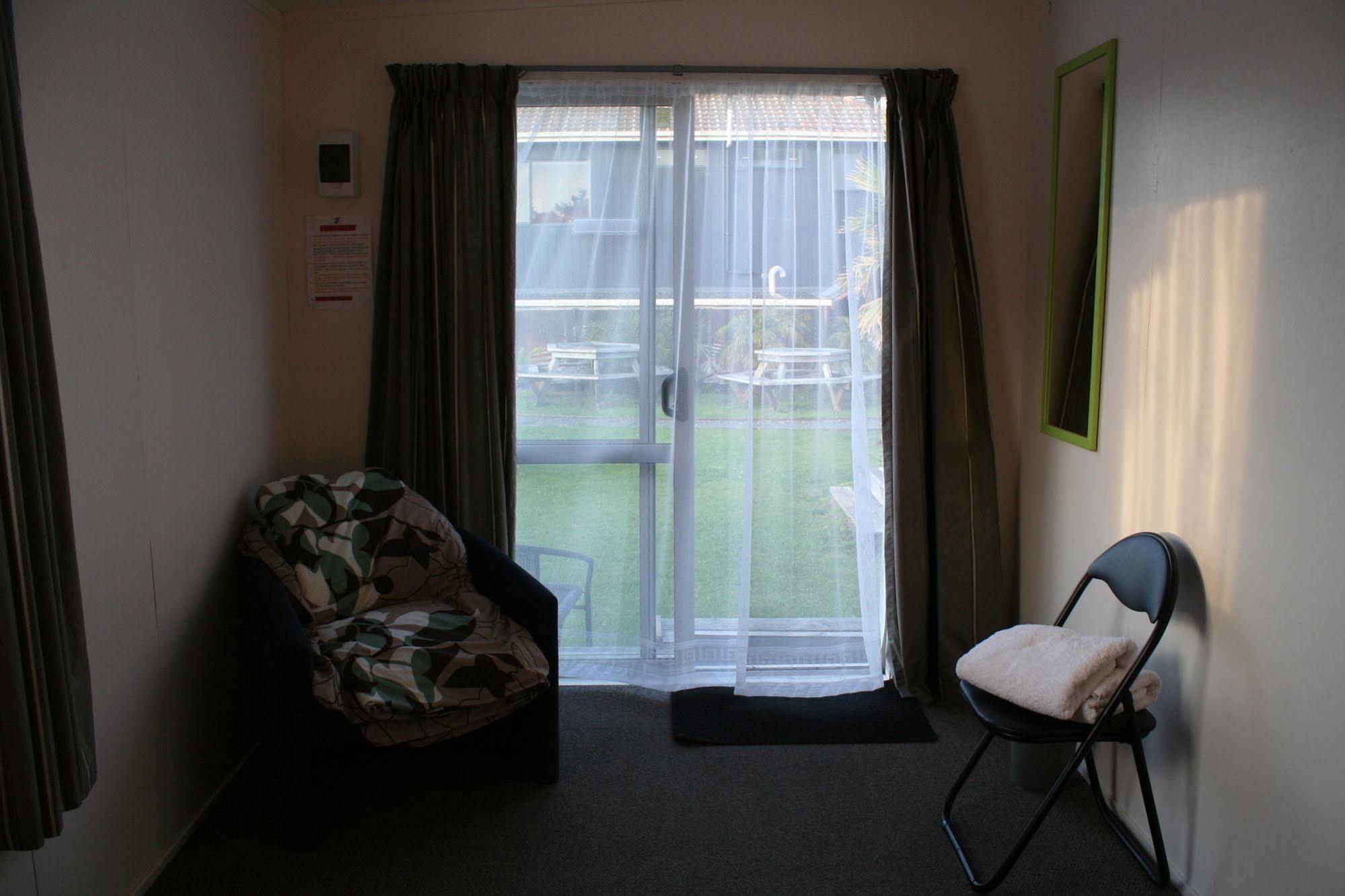 Turtlecove Accommodation Whitianga Exterior photo